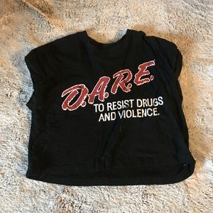 DARE crop tee
